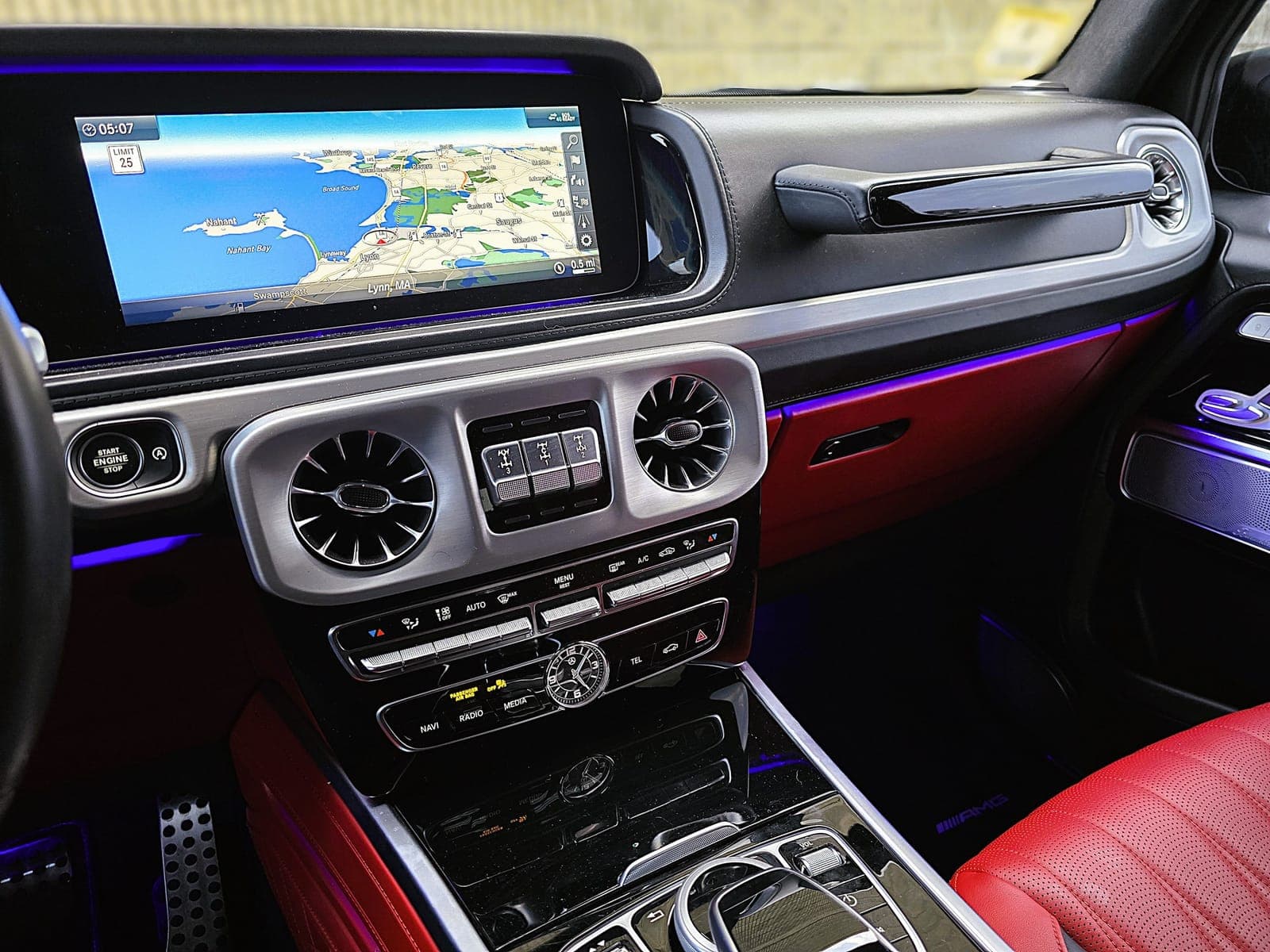 Black Mercedes-Benz G Wagon G550 SUV