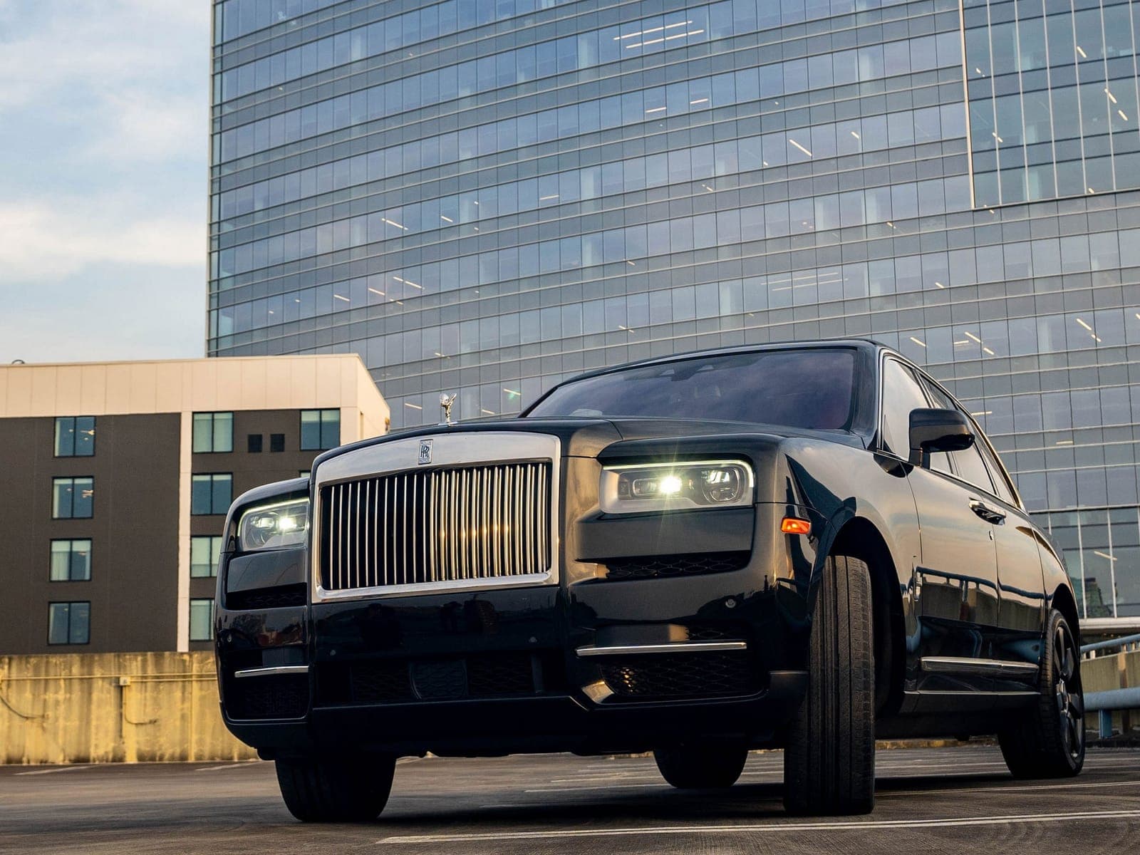 Black Rolls-Royce Cullinan