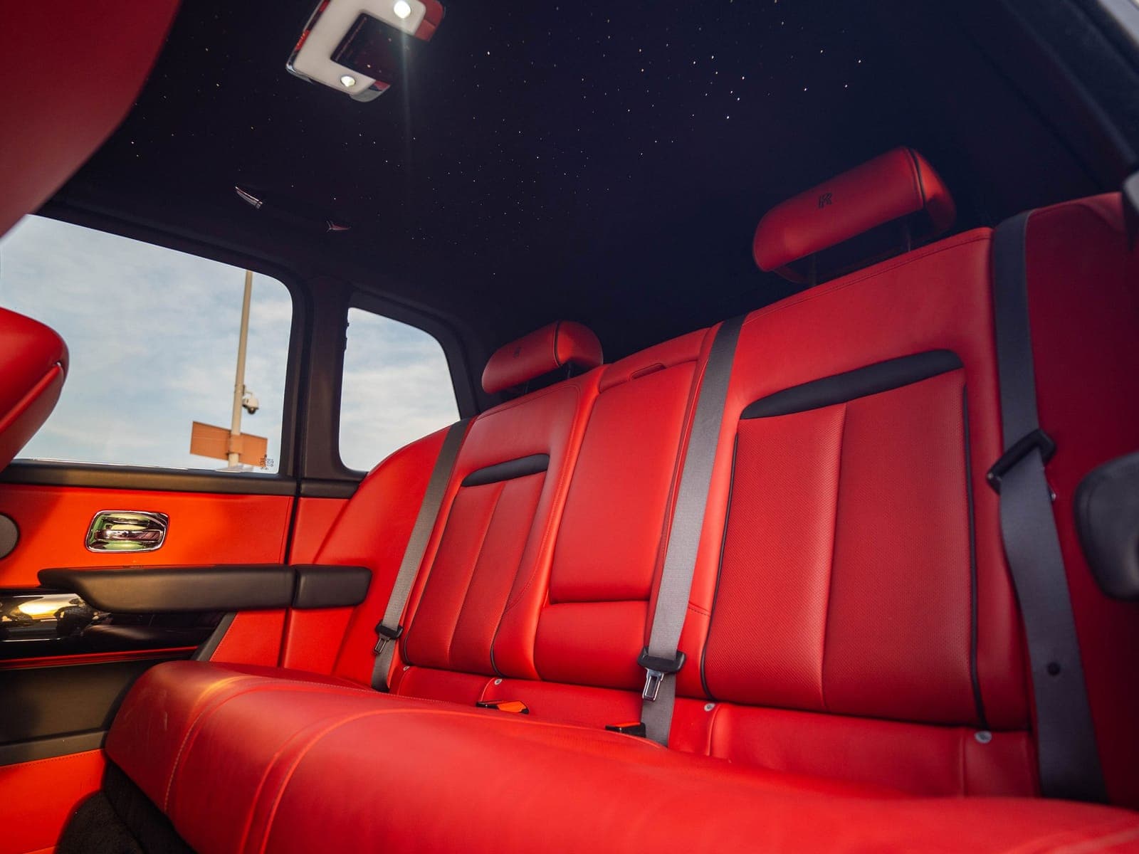Black Rolls-Royce Cullinan